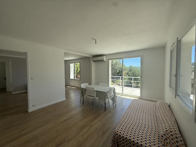 Maison vente à Arrondissement de Toulon, Le Castellet