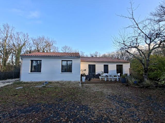 Maison vente à Saintes, Médis