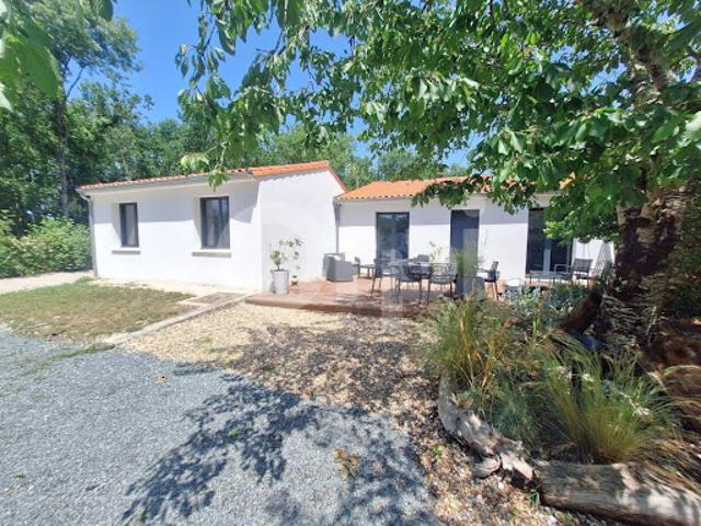 Maison vente à Saintes, Médis