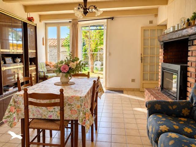 Maison vente à La Brousse, Azay-le-Brûlé
