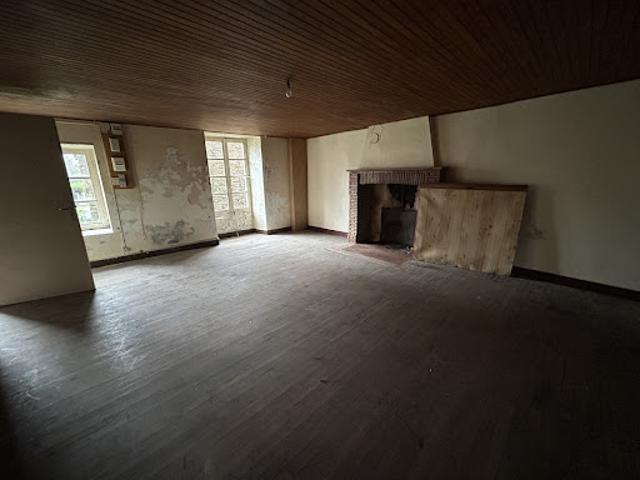 Maison vente à Confolens, Nouvelle-Aquitaine