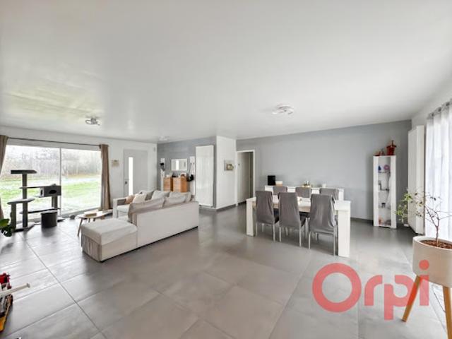 Maison vente à Saint-Amand-Montrond, Saint-pierre-les-etieux