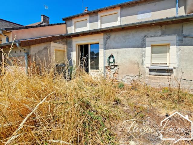 Maison vente à Saint-Amand-Montrond, Saulzais-le-potier