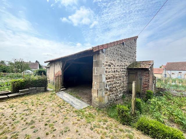 Maison vente à Moulins, Deux-chaises