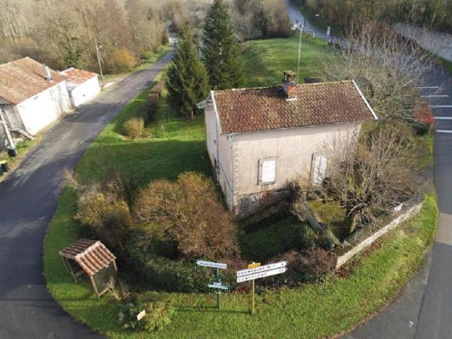 Maison vente à Confolens, Nanteuil-en-vallée