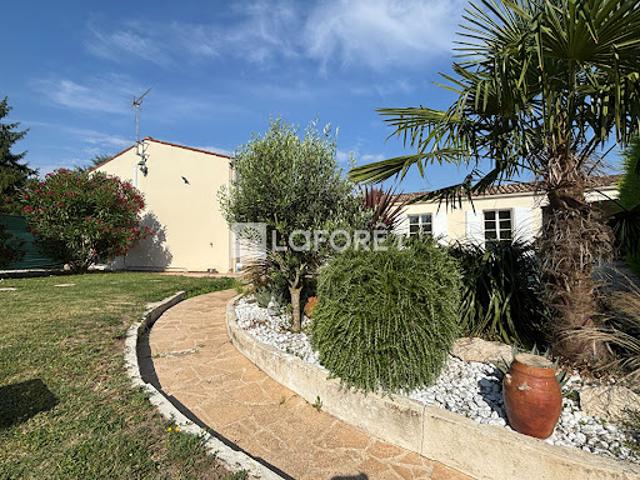 Maison vente à Saintes, Saint-georges-des-coteaux