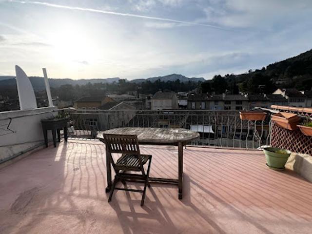 Maison vente à Marseille, Auriol