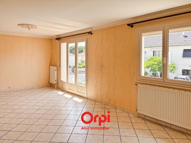 Maison vente à Montluçon, Commentry