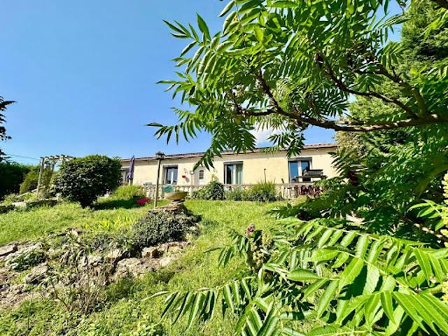Maison vente à Saintes, Saint-georges-des-coteaux