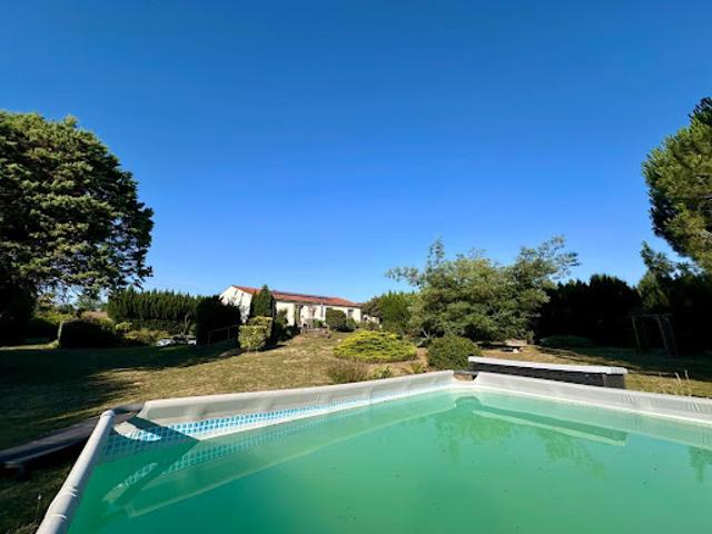 Maison vente à Saintes, Saint-georges-des-coteaux
