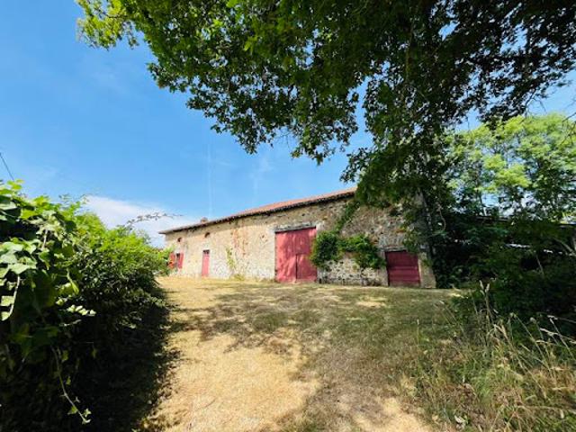 Maison vente à Confolens