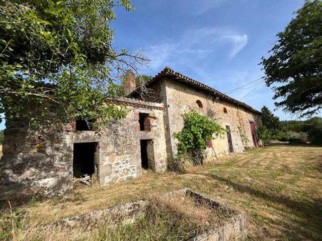 Maison vente à Confolens