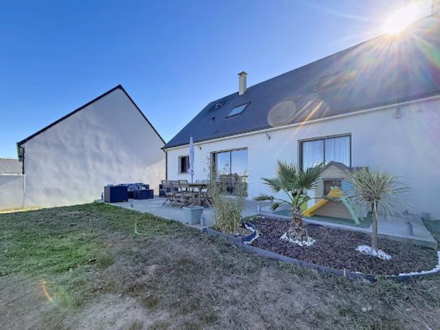 Maison vente à Villeneuve, Monnaie