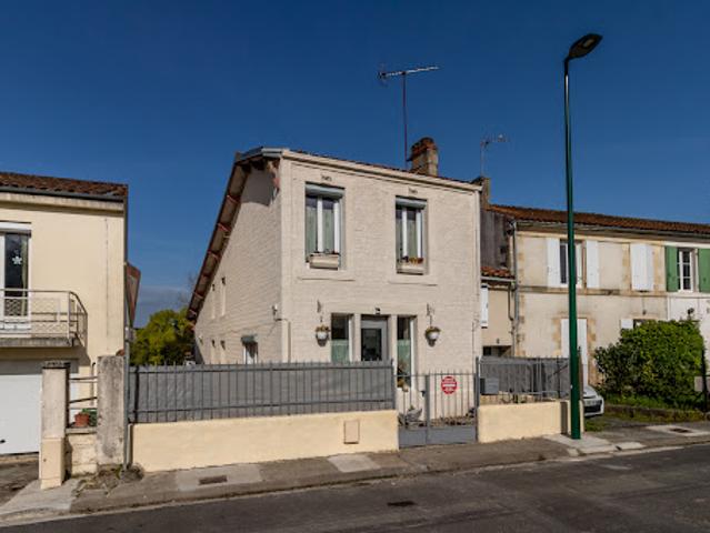Maison vente à Saint-Jean-d'Angély, Saint-savinien