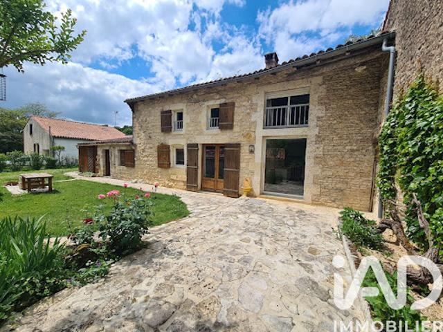 Maison vente à Saint-Jean-d'Angély, Fenioux