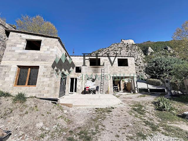 Maison vente à Castellane, Entrevaux
