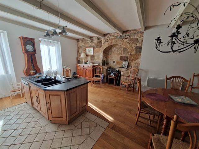 Maison vente à Figeac, Fons
