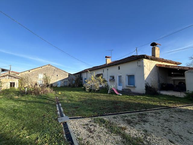 Maison vente à Confolens, Cellefrouin