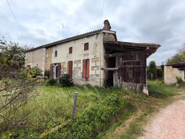 Maison vente à Clérac, Le Grand Village