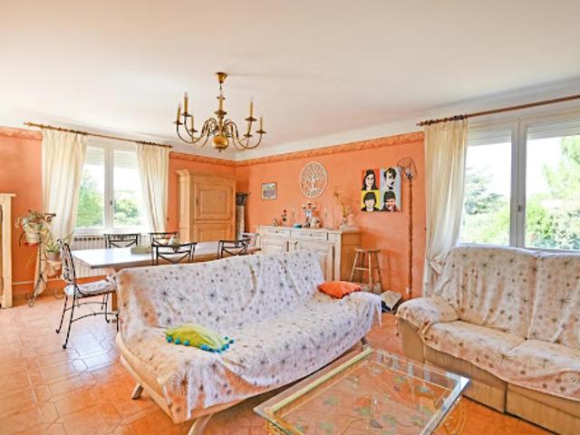 Maison vente à Nîmes, Connaux