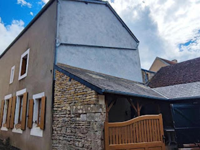 Maison vente à Cosne-Cours-sur-Loire, Champlemy