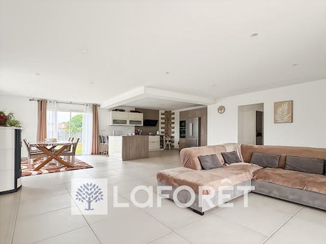 Maison vente à Saintes, Villars-en-pons