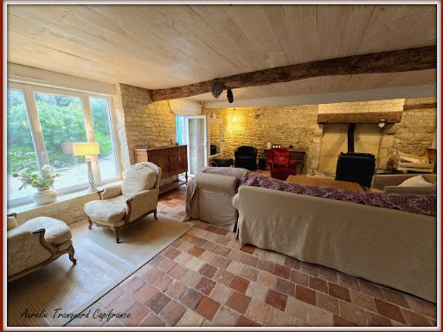 Maison vente à Saint-Jean-d'Angély, Antezant-la-chapelle