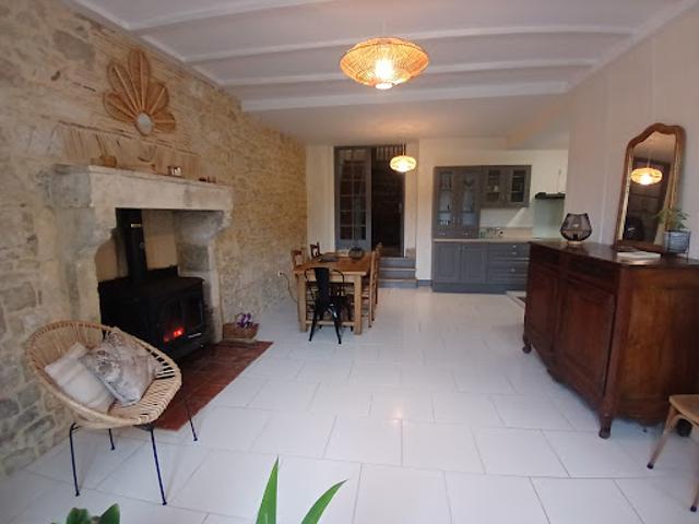 Maison vente à Confolens, Cellefrouin