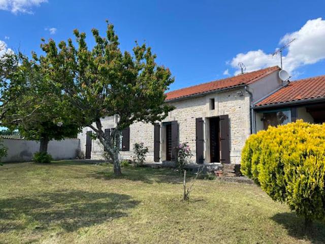 Maison vente à Saint-georges-des-agoûts, Charente-Maritime