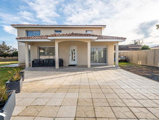 Maison vente à Bordeaux, Carbon-blanc