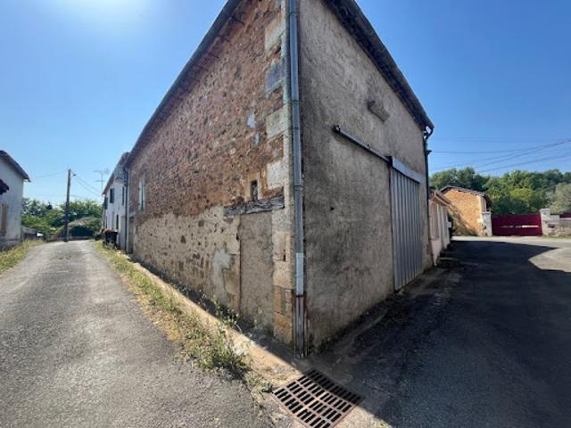 Maison vente à Angoulême, Montbron