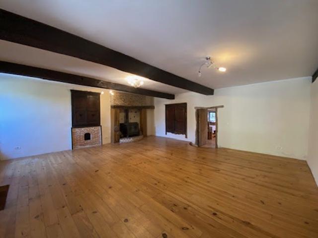 Maison vente à Confolens, Pressignac