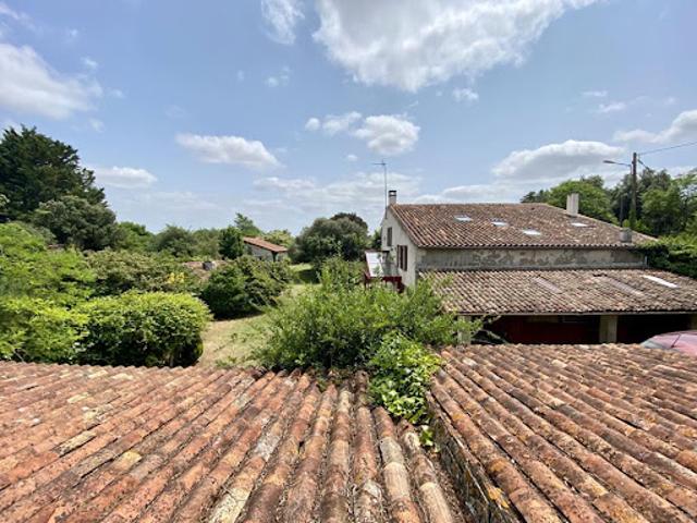 Maison vente à Saint-Jean-d'Angély, Bords