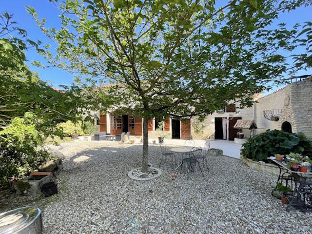 Maison vente à Cognac, Echallat