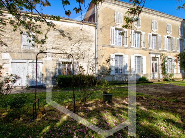 Maison vente à Saint-Jean-d'Angély, Vergné