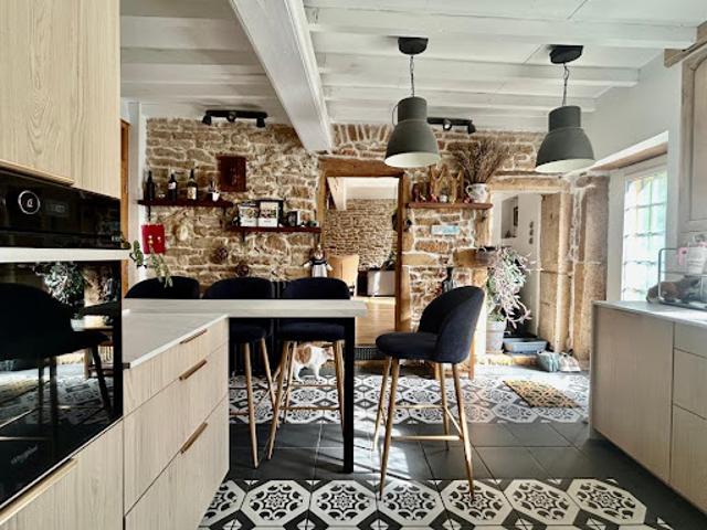 Maison vente à Pointboeuf, Charnay