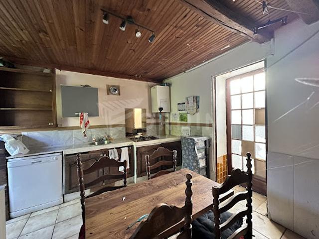 Maison vente à Bourges, Feux