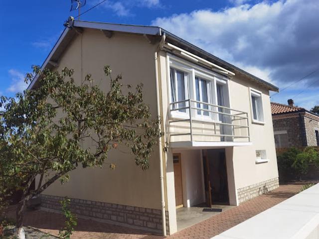 Maison vente à Confolens, Tessonnière
