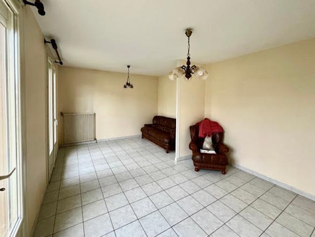 Maison vente à Confolens, Ruffec