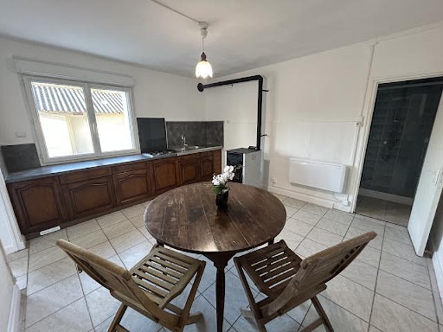 Maison vente à Confolens, Tessonnière