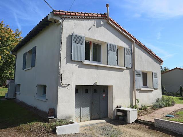 Maison vente à Confolens, Courcôme