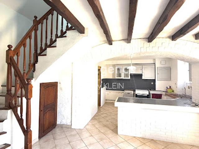 Maison vente à Thorigny-sur-Oreuse, Voisines
