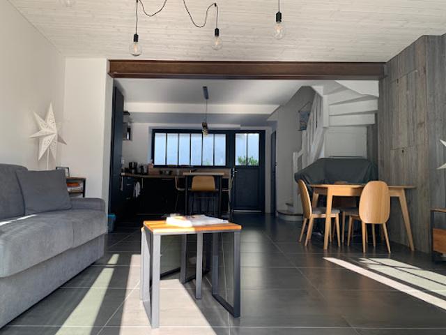 Maison vente à Les Comtesses, La Flotte