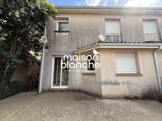 Maison vente à Le Bourg Nord, Saint-Quentin-de-Baron