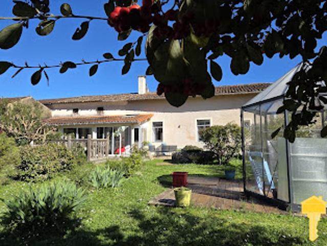 Maison vente à Jonzac, Saint-dizant-du-gua