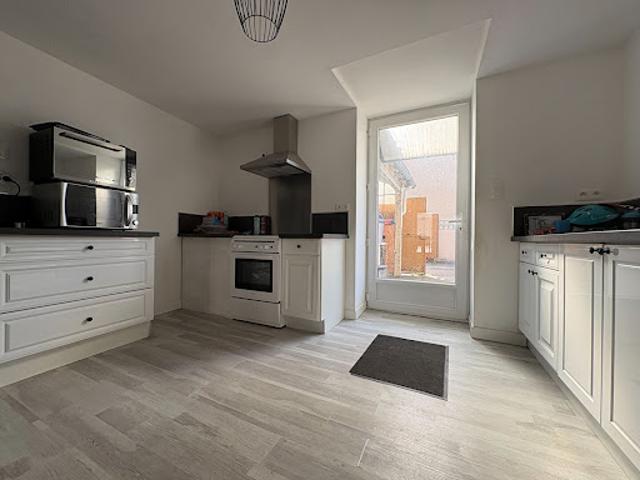 Maison vente à Mirebeau, Vienne