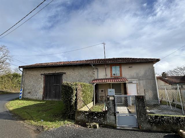 Maison vente à Confolens, Nieuil