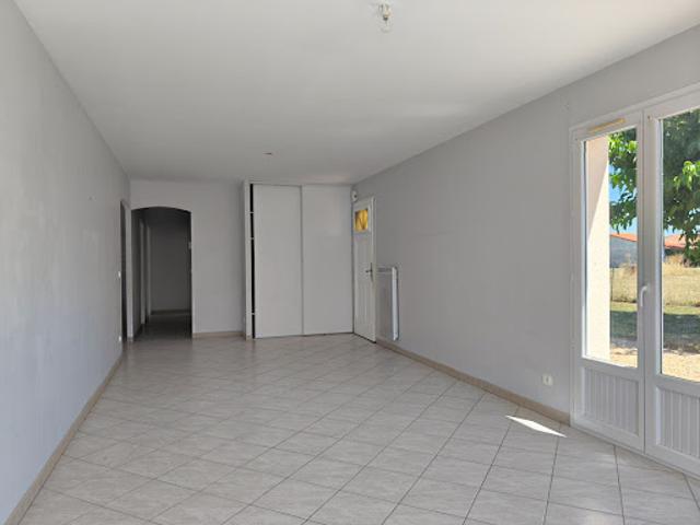 Maison vente à Cognac, Mesnac