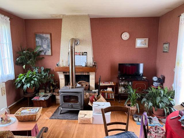 Maison vente à Confolens, Lesterps