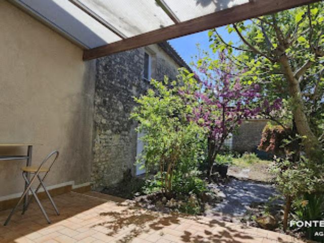 Maison vente à Fontenay-le-Comte, Doix